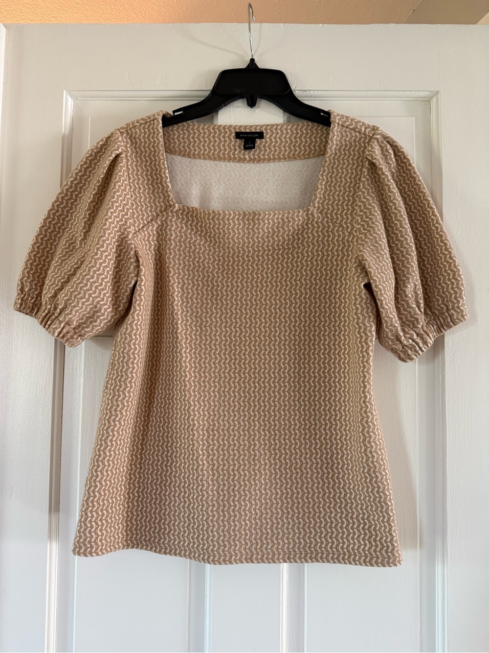 Like New Ann Beige Cream Geo Print Square Neck Puff Sleeve Blouse, Sz S